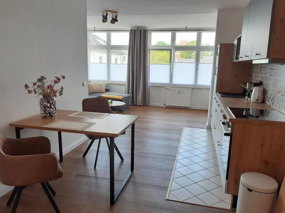 Helle, Offene Whg Im Zentrum Vom Ostseebad Goehren Goehren  Exteriör bild